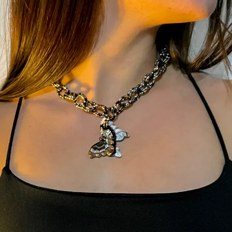 Collar de cuentas con dije de cristal de murano