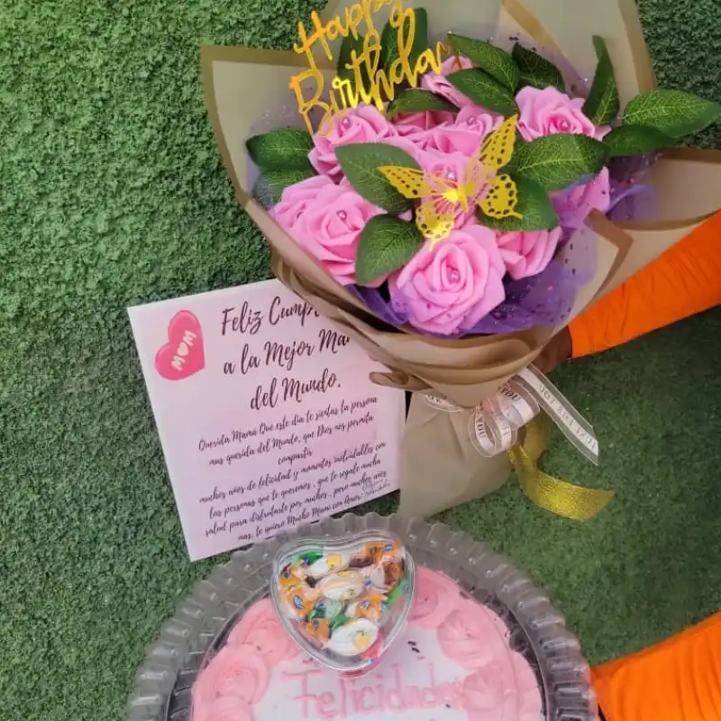 ✨ Cake + Ramo de Flores Eternas  ✨