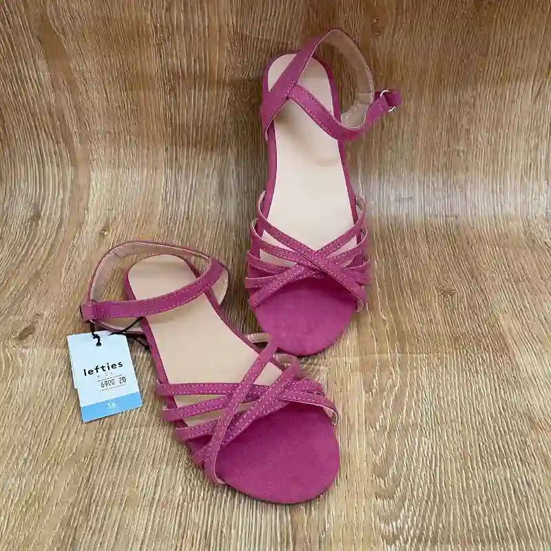 Sandalias color magenta