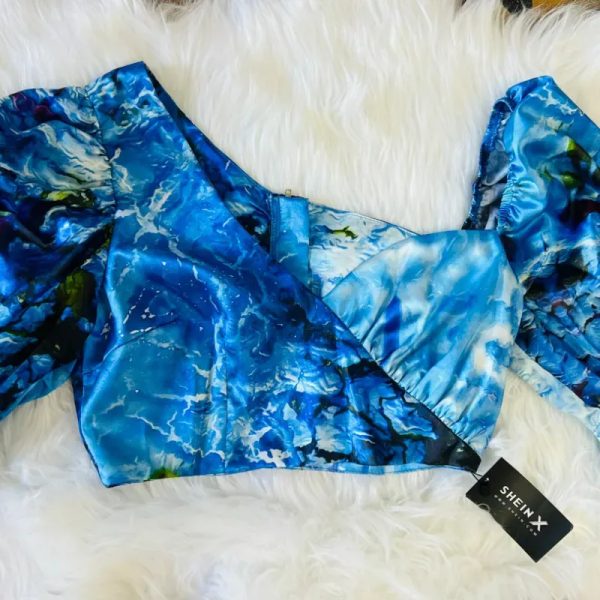 Blusa elegante satinada