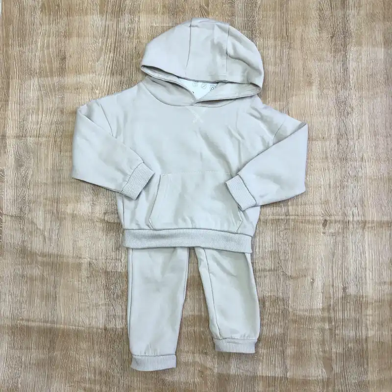 Conjunto color beige