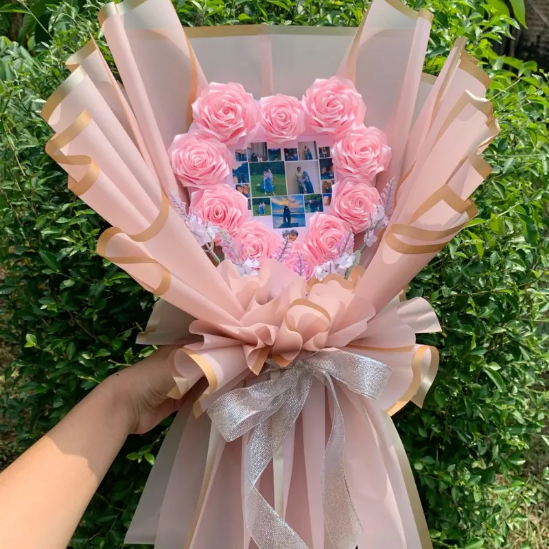 Ramo de rosas con fotos