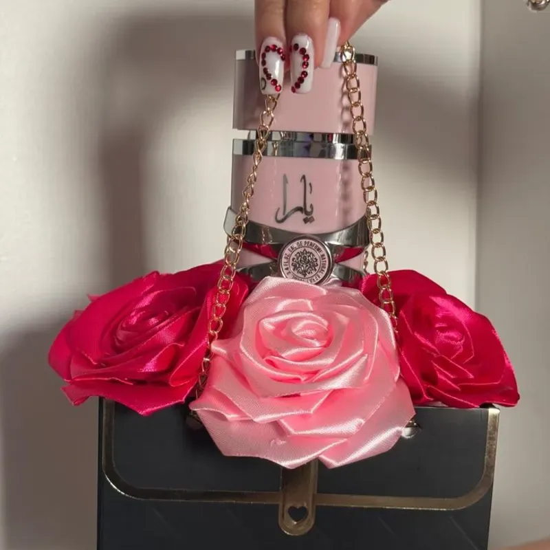 Cartera artificial con perfume