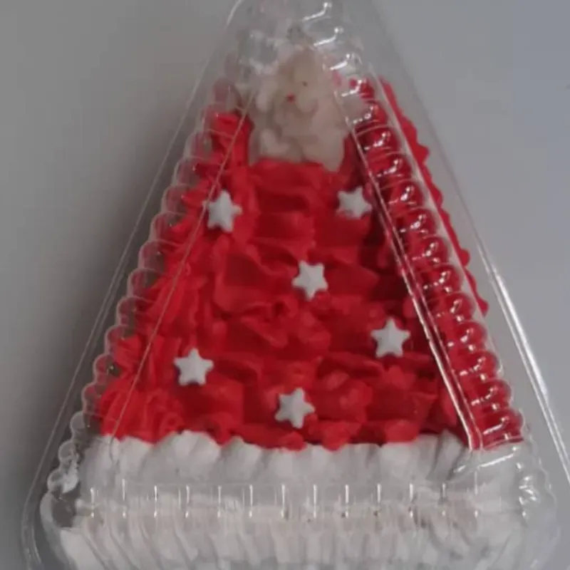 Minicuña de 3 Leches Decorada con Nata y Bombón