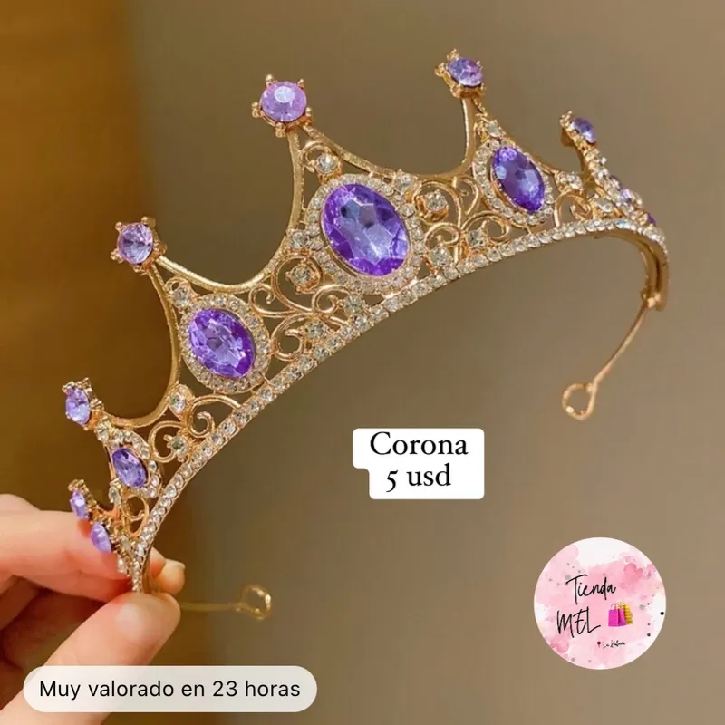 Corona color dorada y morada 