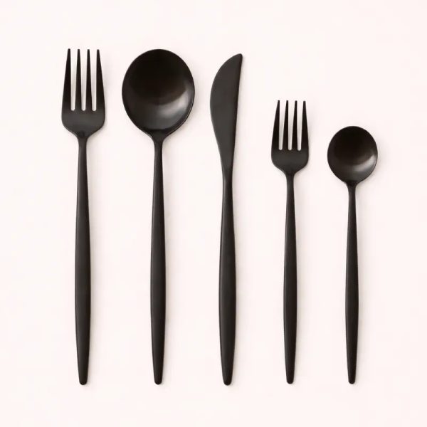 Cubiertos Negros