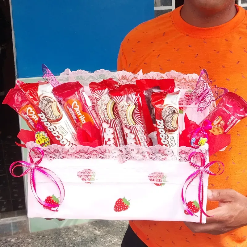 Caja rellena con confituras