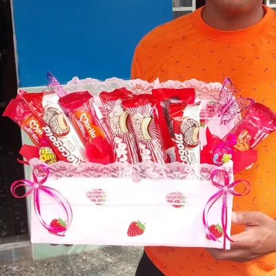 Caja rellena con confituras