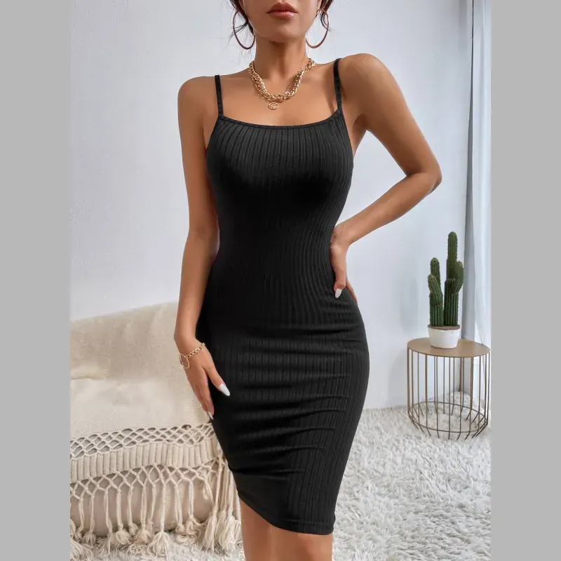 Vestido negro ajustado