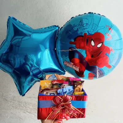 Caja de regalo con confituras variadas