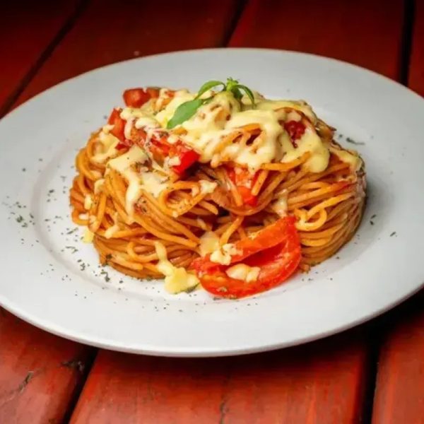 Espaguetis con jamón