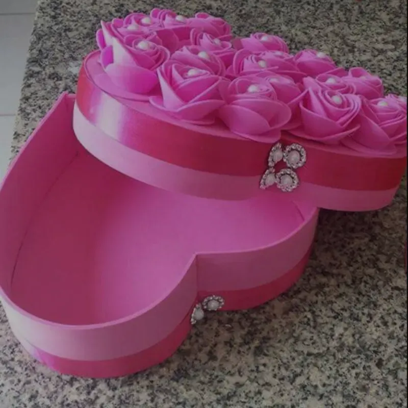 Corazón de maquillajes