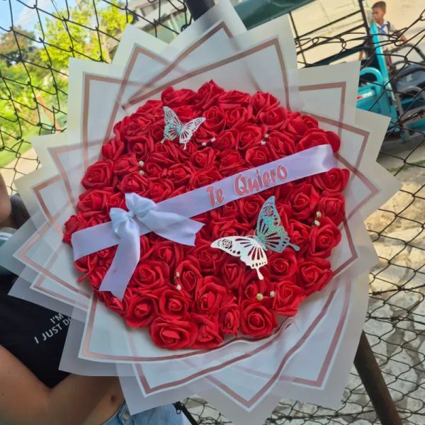Ramo de 80 rosas eternas