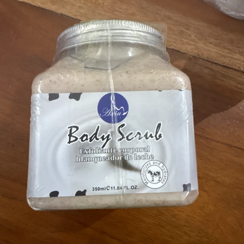 EXFOLIANTE CORPORAL BLANQUEADOR DE LECHE