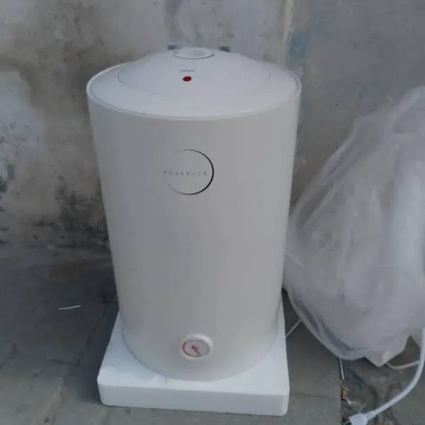Calentador de agua eléctrico .