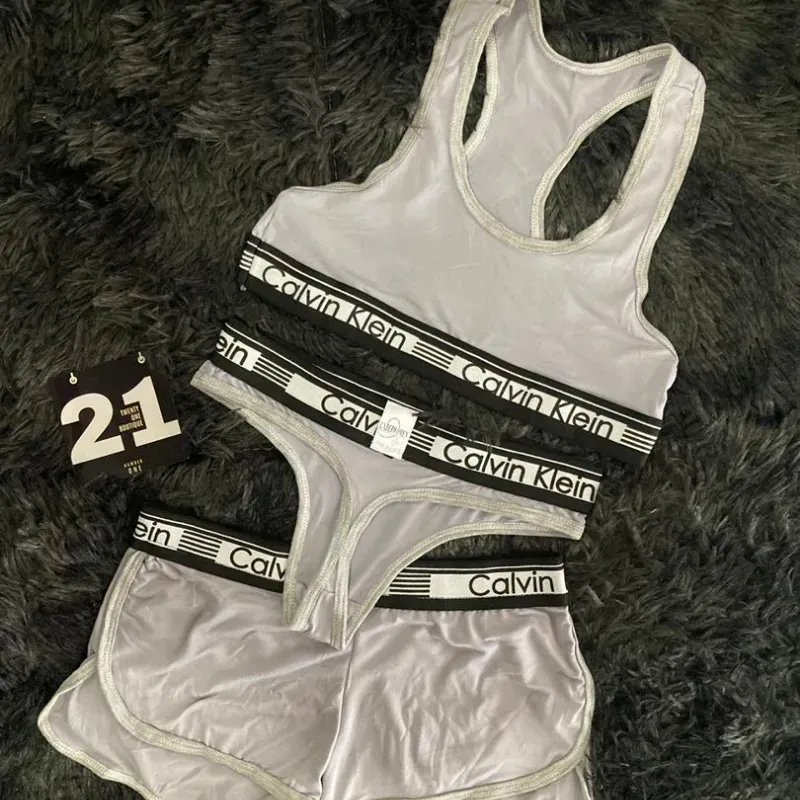 Set de tres piezas Calvin Klein