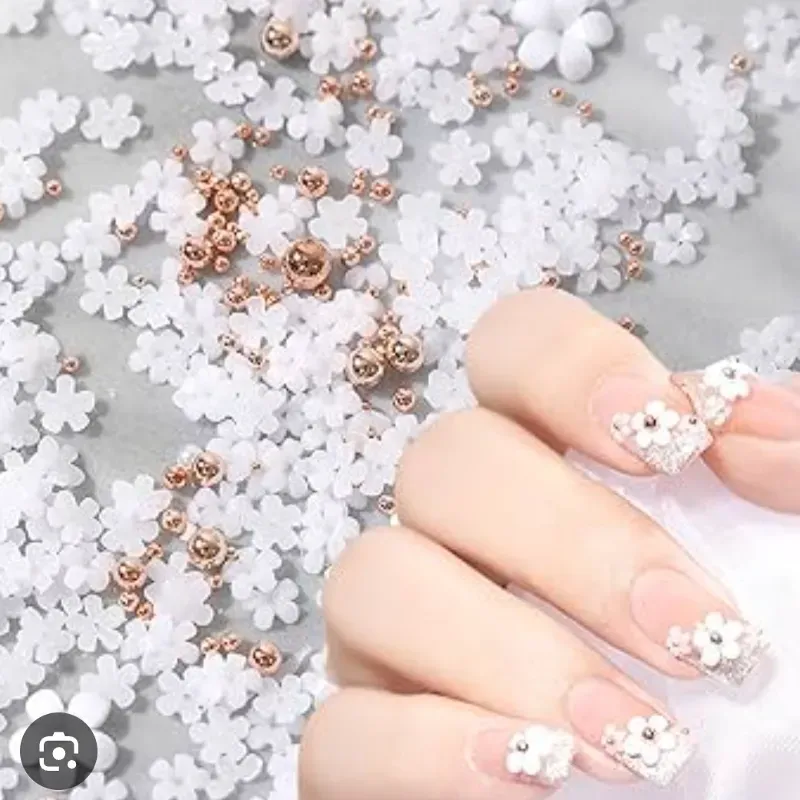 Flores de resina blancas