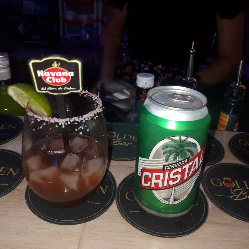 Michelada con cerveza  Cristal