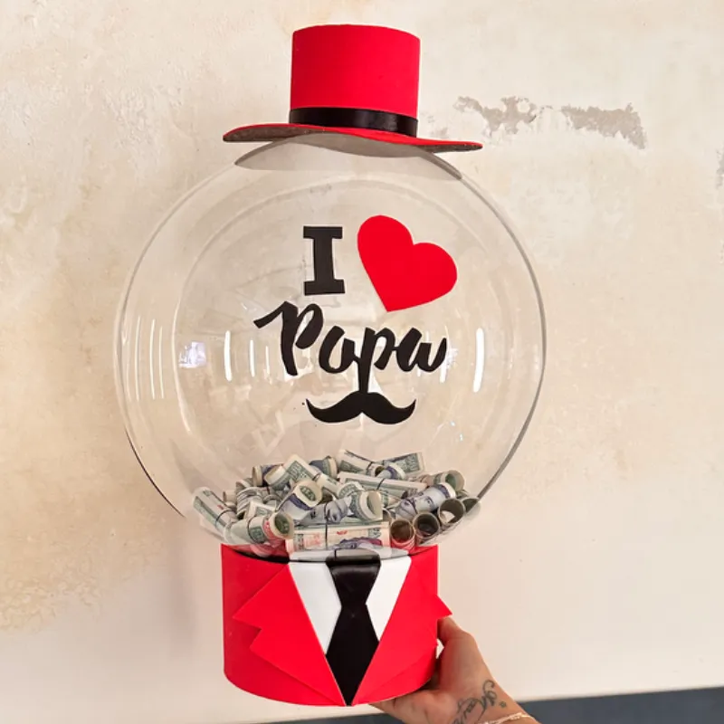 Globo transparente con dinero real