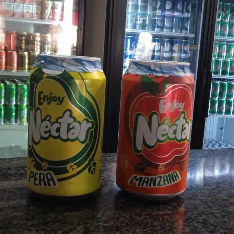 Jugo de lata delicioso