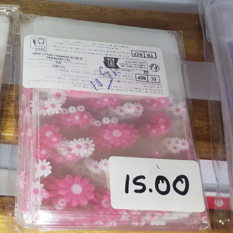 Nylon con flores rosas