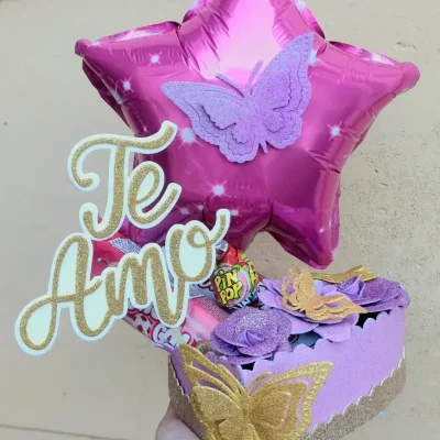 Regalo en forma de corazon con globo incluido