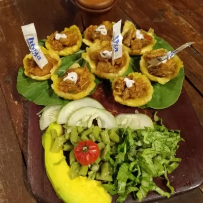 Tostones rellenos de cangrejo