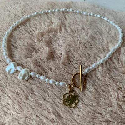 Collar de perlas ovales