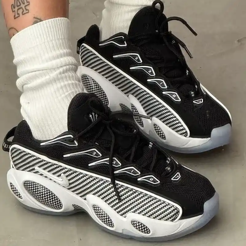 Nike Air Noctas Negras y Blancas