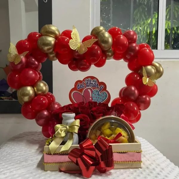 Caja corazon de globos