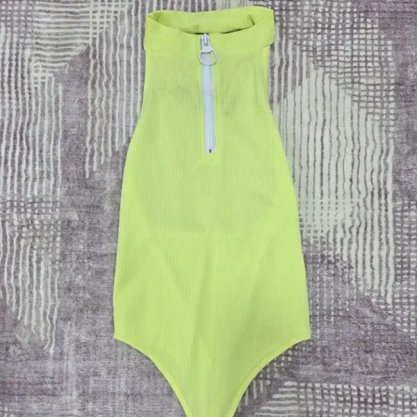 Body amarillo