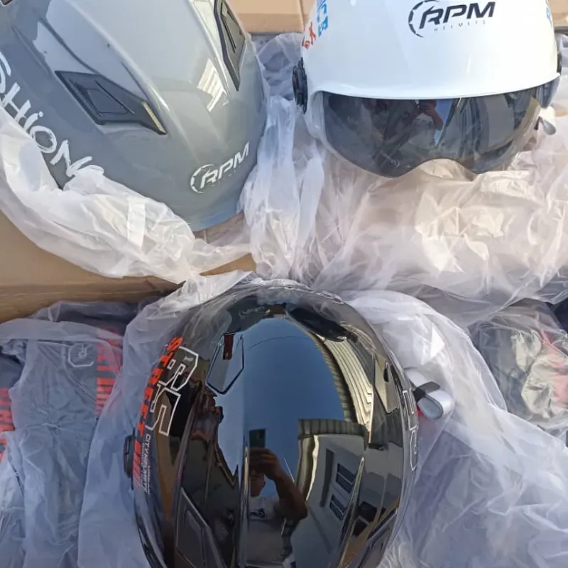 Cascos con gafas y viceras