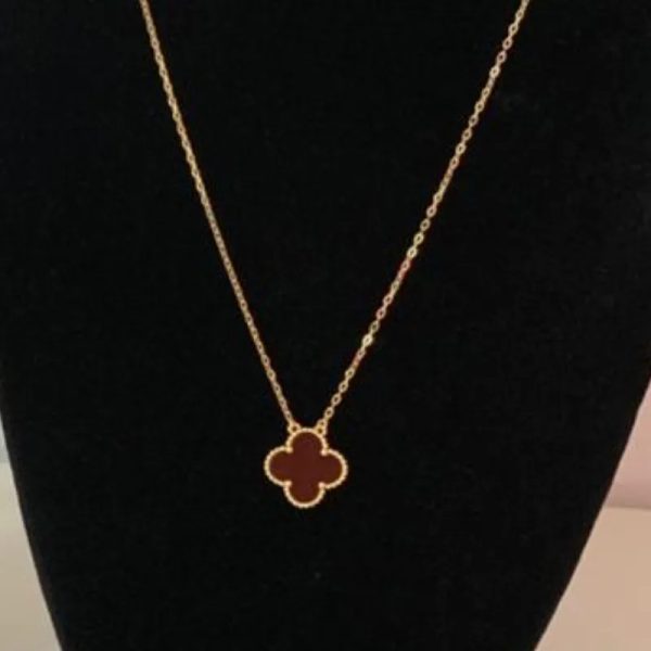 Cadena van Cleef Roja