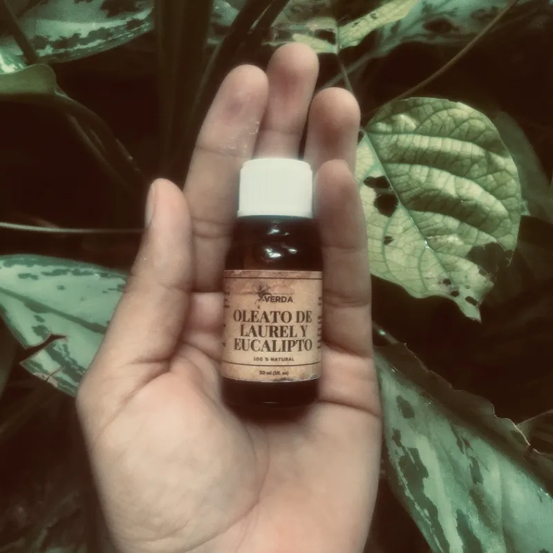 Oleato de laurel y eucalipto