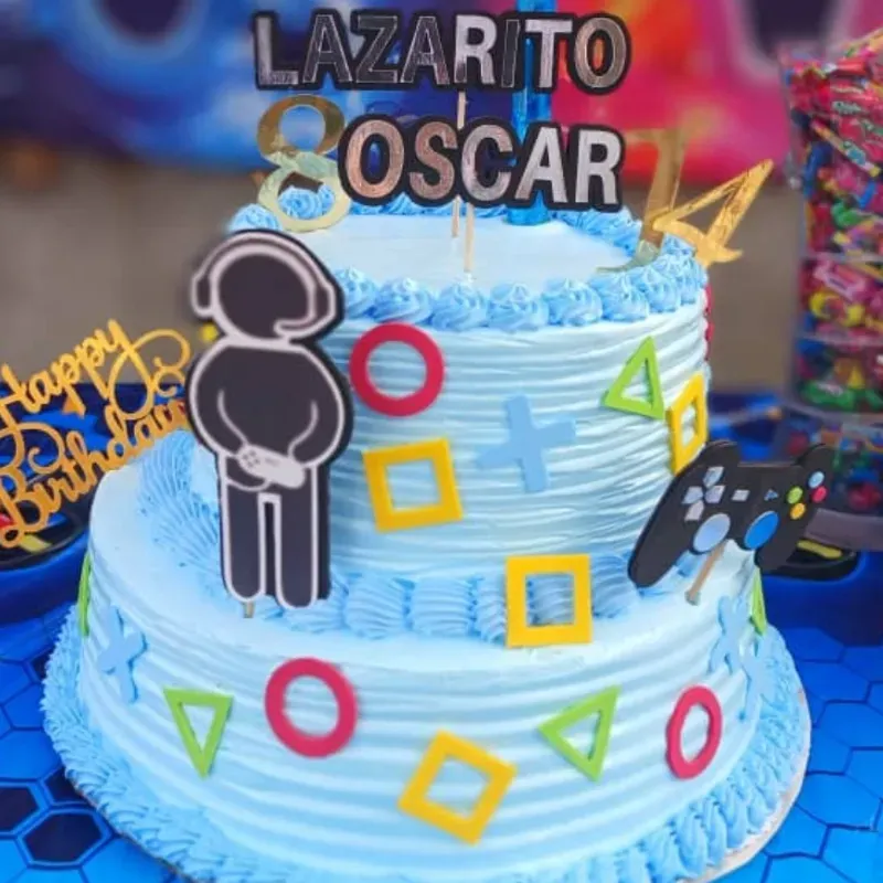 Cake con temática de videojuegos.