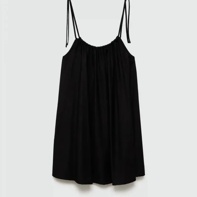 Vestido negro corto