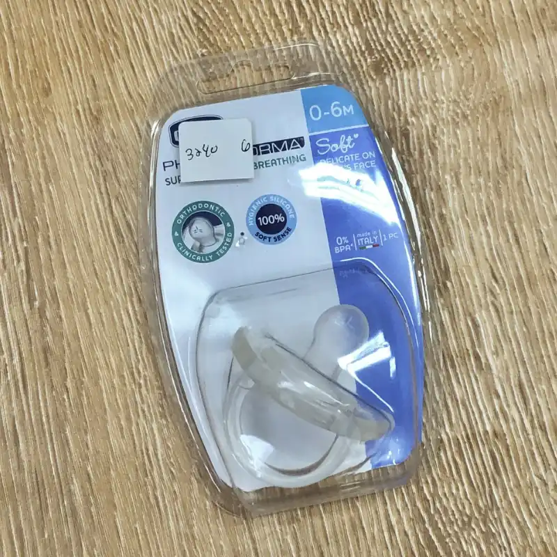 Chupete de silicona color transparente