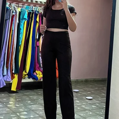 Conjunto de blusa y pantalón