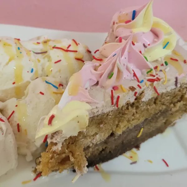 Cake a la moda