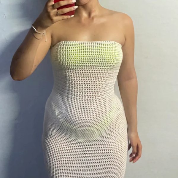 Vestido sin tirantes para la playa