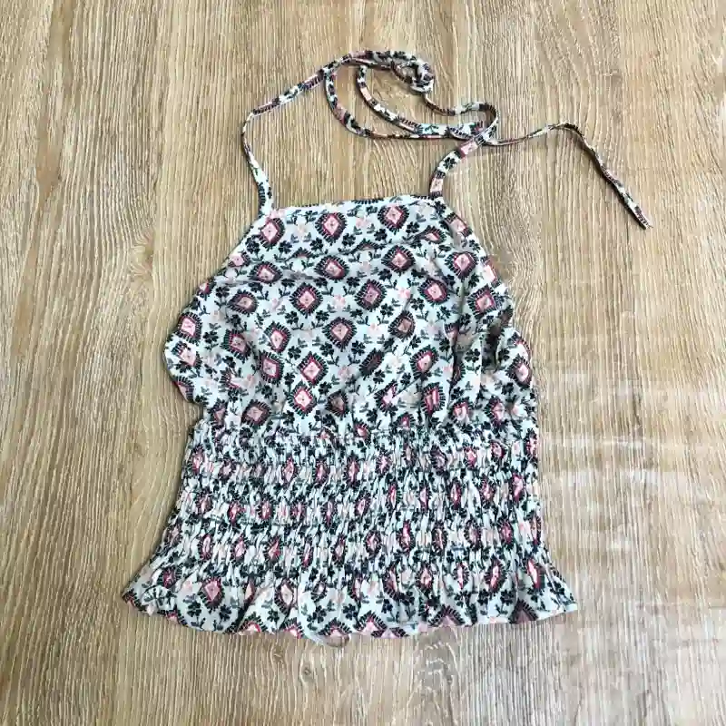 Blusa de tirantes con florecitas