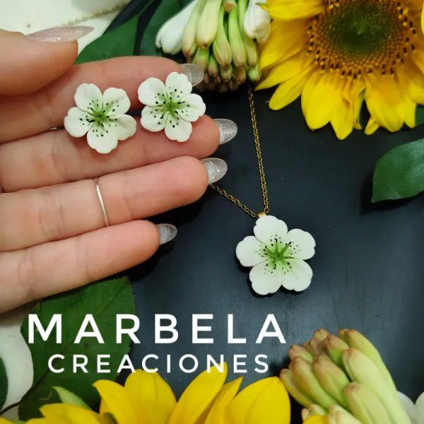 ✨Juego de Sakuras Blancas con centro verde✨