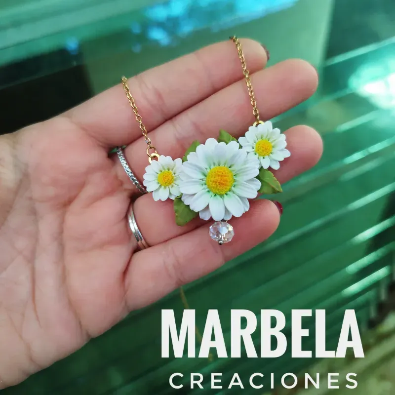 ✨Cadena Triple de Flores✨