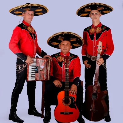 3️⃣ Mariachis ♥️