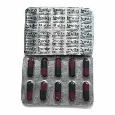 Tetraciclina 100mg 10 CAPSULAS (NO VINO CON FECHA DE VENCIMIENTO)