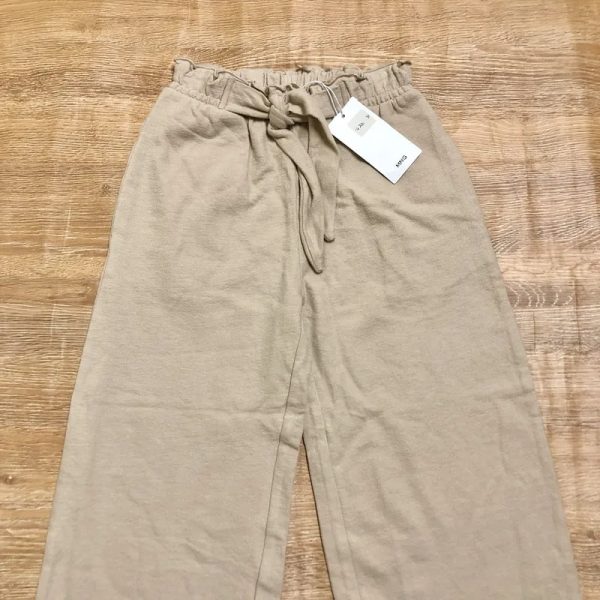 Pantaloneta Mango color beige