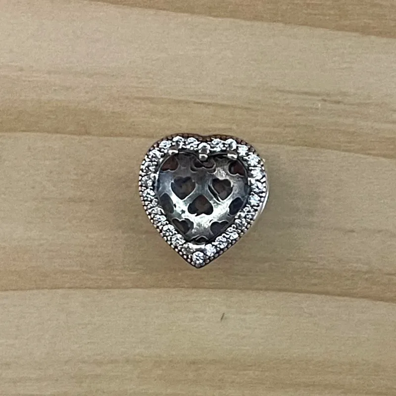 Charm Corazón Piedra Blanca