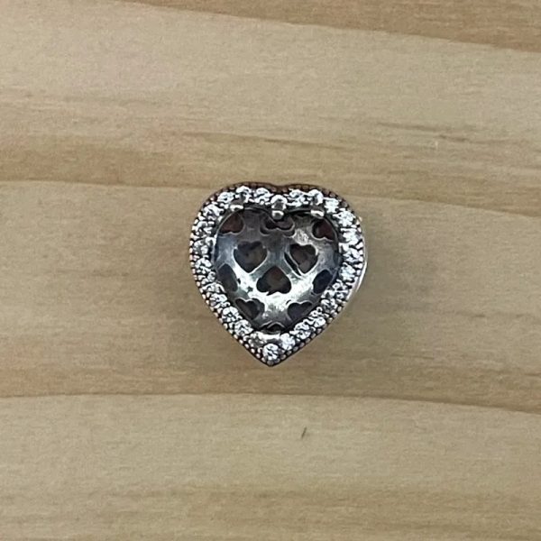 Charm Corazón Piedra Blanca