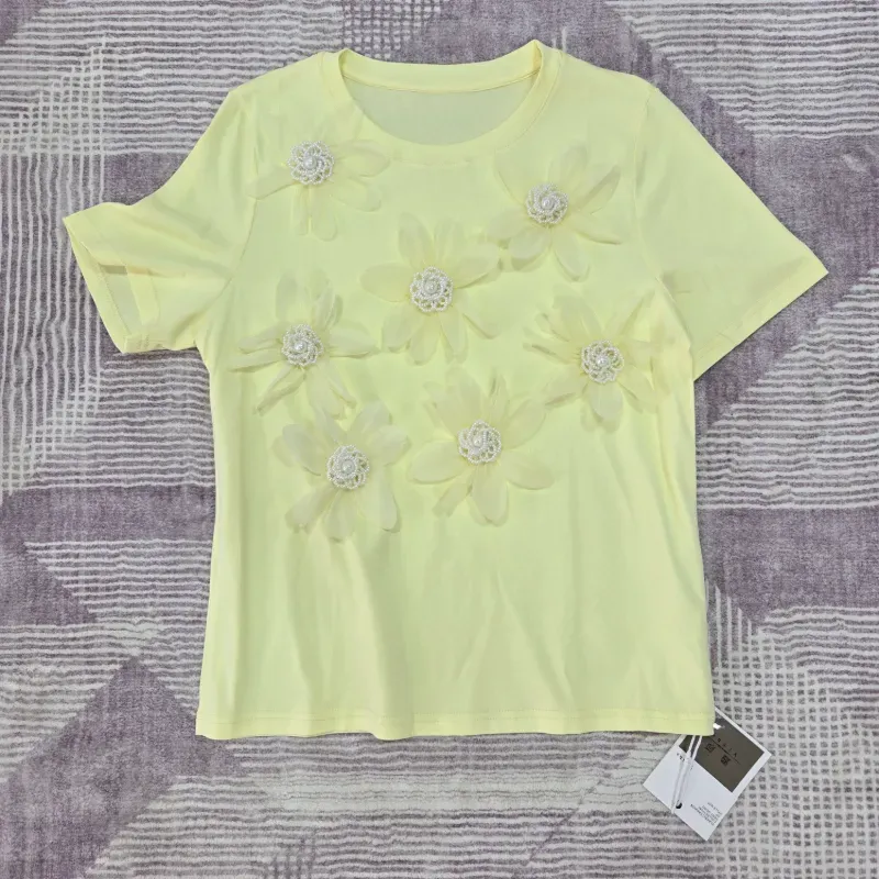 Pulover amarillo de flores