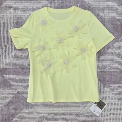 Pulover amarillo de flores